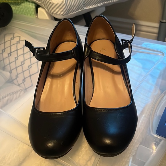 Mary Jane style wedge heel with strap - Picture 1 of 2